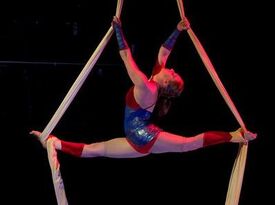Circus Amy - Circus Performer - El Segundo, CA - Hero Gallery 1
