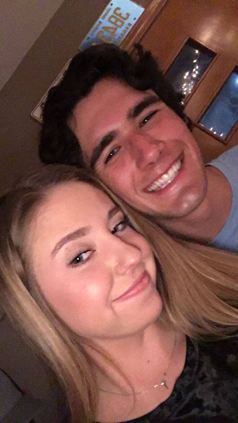 Savannah and Carters first picture together! They met at Augie when they were lab partners in chemistry. Carter had a different lab partner but decided to switch to be partnered up with Savannah ;)