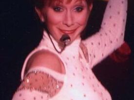 Reba McEntire Impersonator, Marie - Impersonator - Allentown, PA - Hero Gallery 1