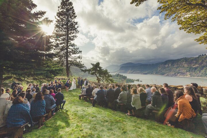 The Griffin House on the Columbia River Gorge Reception 