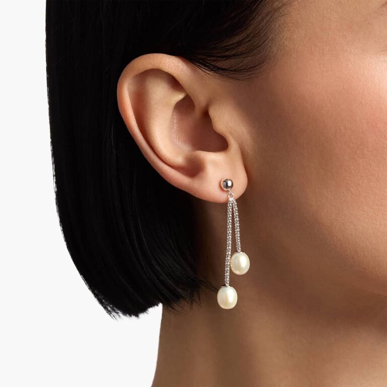 Pearl drop earrings