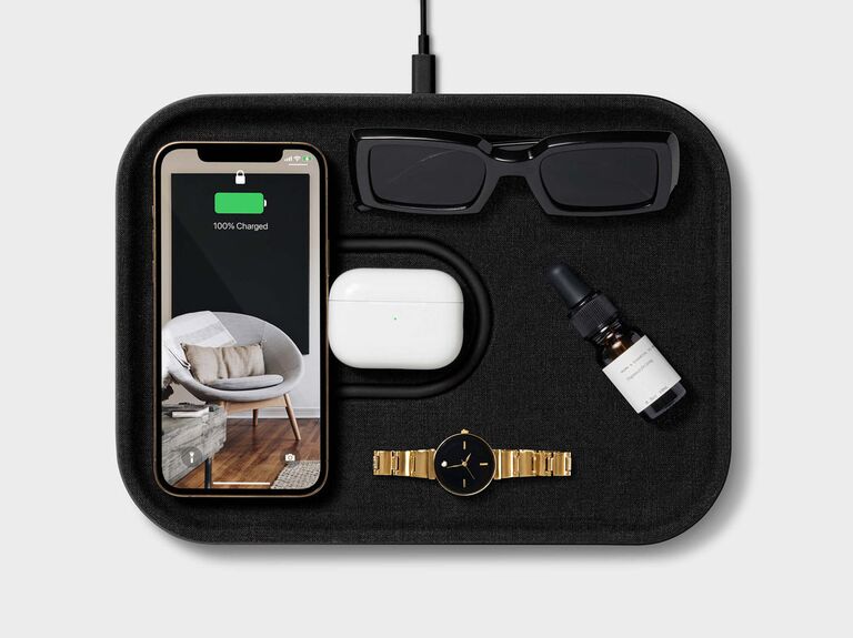 Courant dual-device charging tray