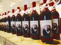 Personalized wine bottle wedding favors