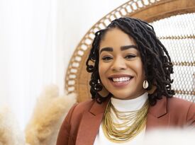 World’s Favorite Lynniah Grayson - Public Speaker - Seattle, WA - Hero Gallery 3