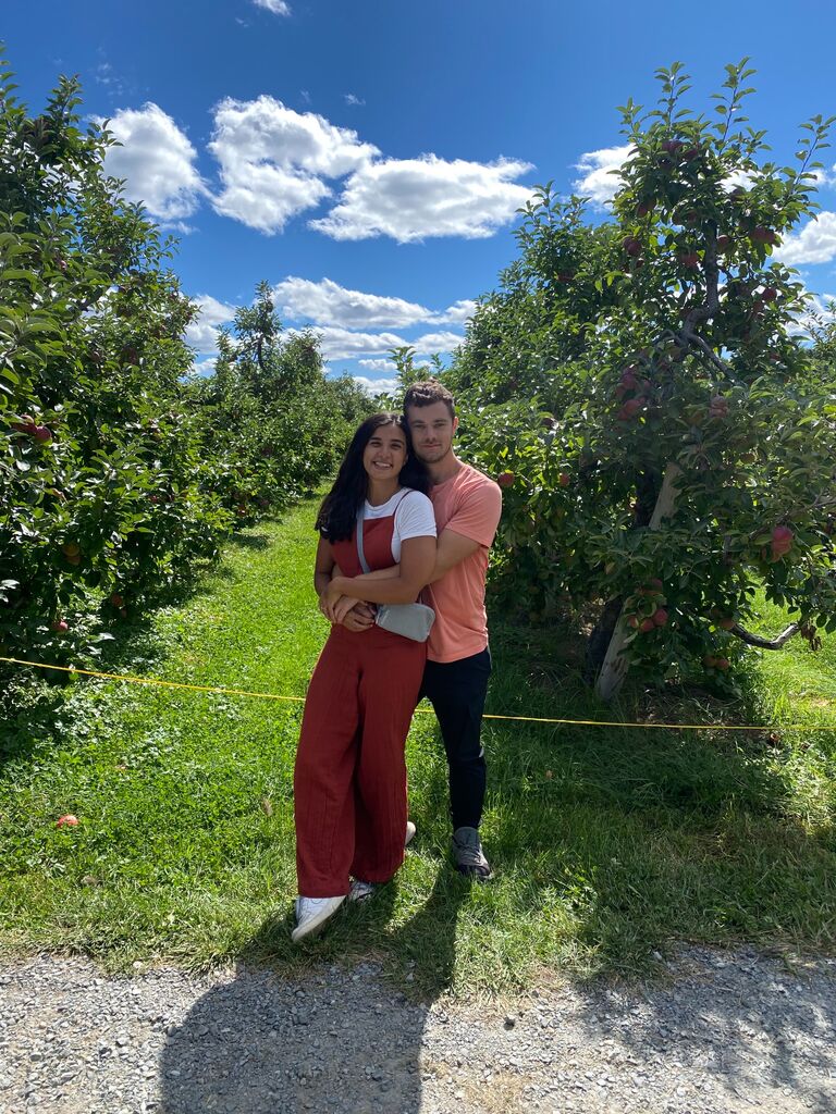 Stow, MA | A gorgeous day for apple-picking! 
