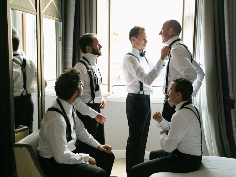 21 Groomsmen Photos To Take On Your Wedding Day