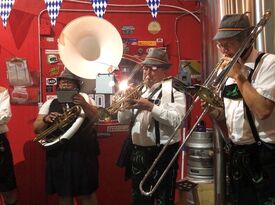 Grand Isle Fire Brigade - German Band - Sacramento, CA - Hero Gallery 3