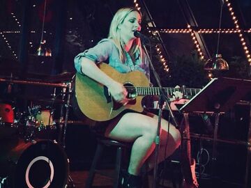 Kate Barnett - Singer Guitarist - Austin, TX - Hero Main