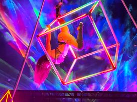 Cirque Darby - Circus Performer - Simi Valley, CA - Hero Gallery 3