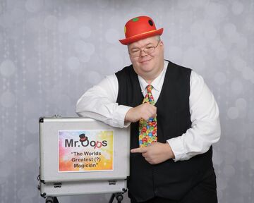 Mr. Oops Children Magician - Comedy Magician - Burnsville, MN - Hero Main