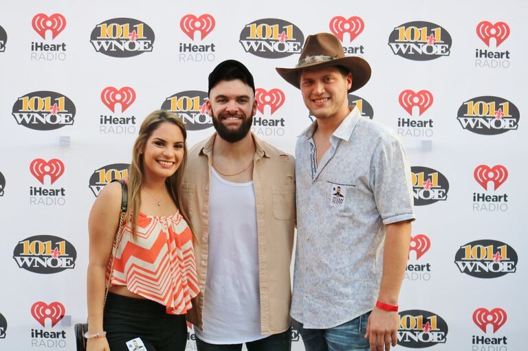 A roof top concert for Dylan Scott!