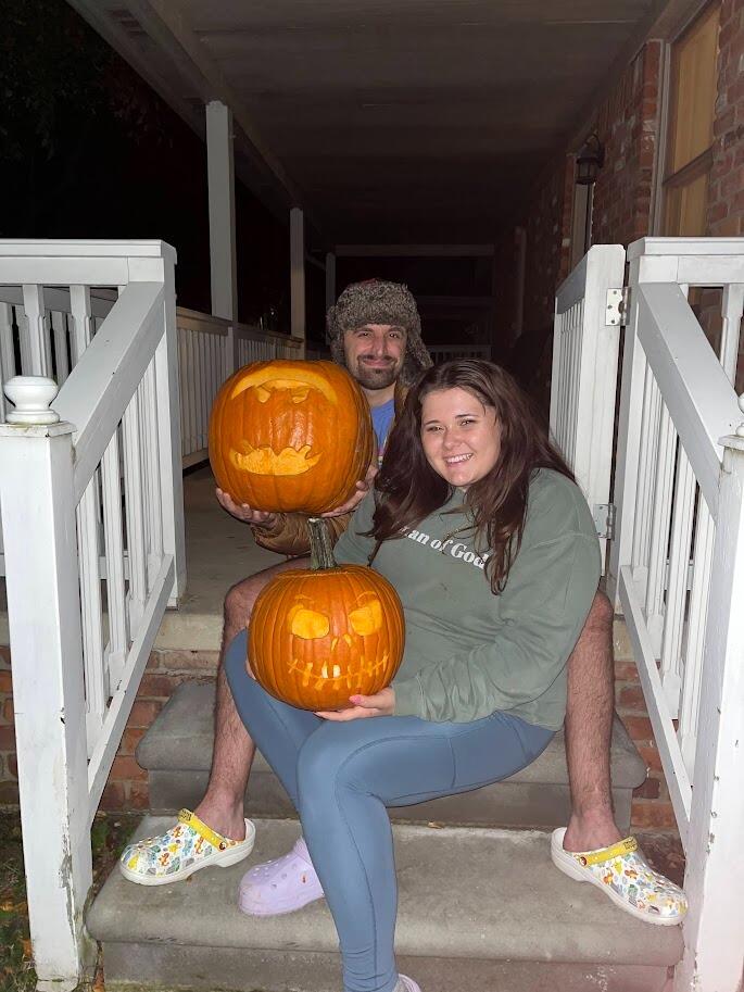 Brendon's first time carving pumpkins!  I stenciled out the Batman on his pumpkin and he carved it out.  It was a fun Halloween date:)