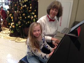 Stella At The Piano - Pianist - Conroe, TX - Hero Gallery 2