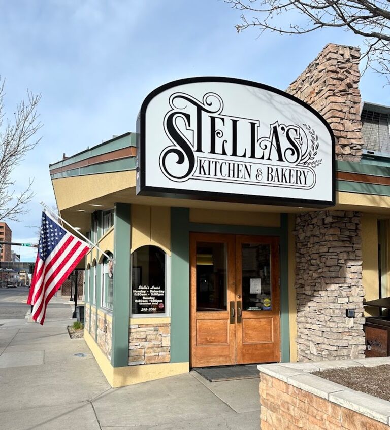 Maile came back to Billings the next week to visit friends (definitely not Seth) and they went on their first date to Stella's for breakfast!