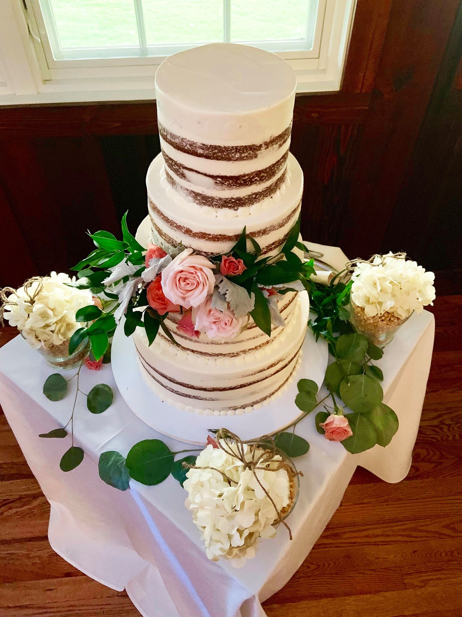 Lorraine's Cake Shoppe and Tea Room | Wedding Cakes ...