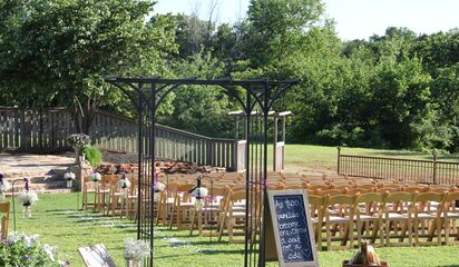 The Red Barn On Waldo S Pond Top Oklahoma City Ok Wedding Venue