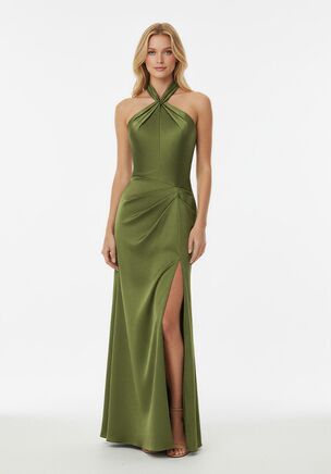 This Fit-and-Flare bridesmaid dress in Lux Charmeuse is all about drama and effortless style. The halter neckline gathers at the neck for a flirty, eye-catching detail, while soft front gathers and a sleek slit give the skirt movement and attitude. Bold, chic, and totally show-stopping, it’s perfect for bridesmaids who want to turn heads and feel unstoppable.