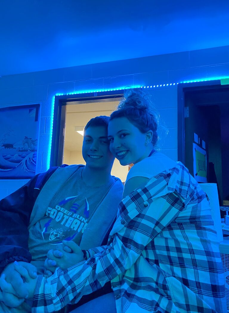 They started dating on September 25, 2021