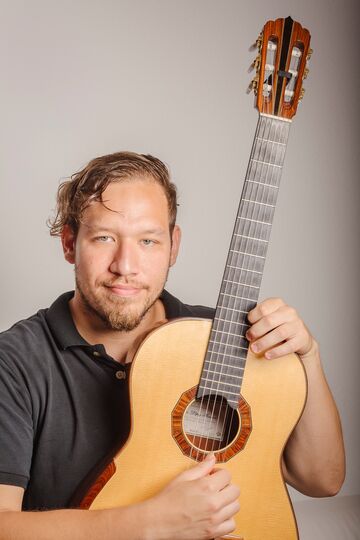 Joseph Rincón, Classical Guitar - Acoustic Guitarist - Charlotte, NC - Hero Main