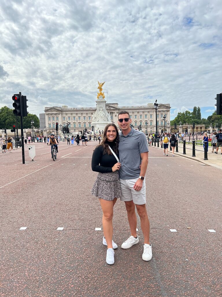 While traveling to meet up with Lydia's family and friends in Dublin, Ireland for the Nebraska vs Northwestern football game, Lydia and Jake took their first trip abroad together- starting with a long weekend in London, England!