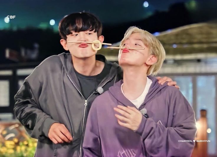 Trip with the gang! We had a game where we had to pass the onion ring to our teammates. I was trying my best to stop myself from dropping everything and just kiss your rose-colored plump lips in front of them. I just wanna give you smooches everyday (which I will btw so be ready!) 