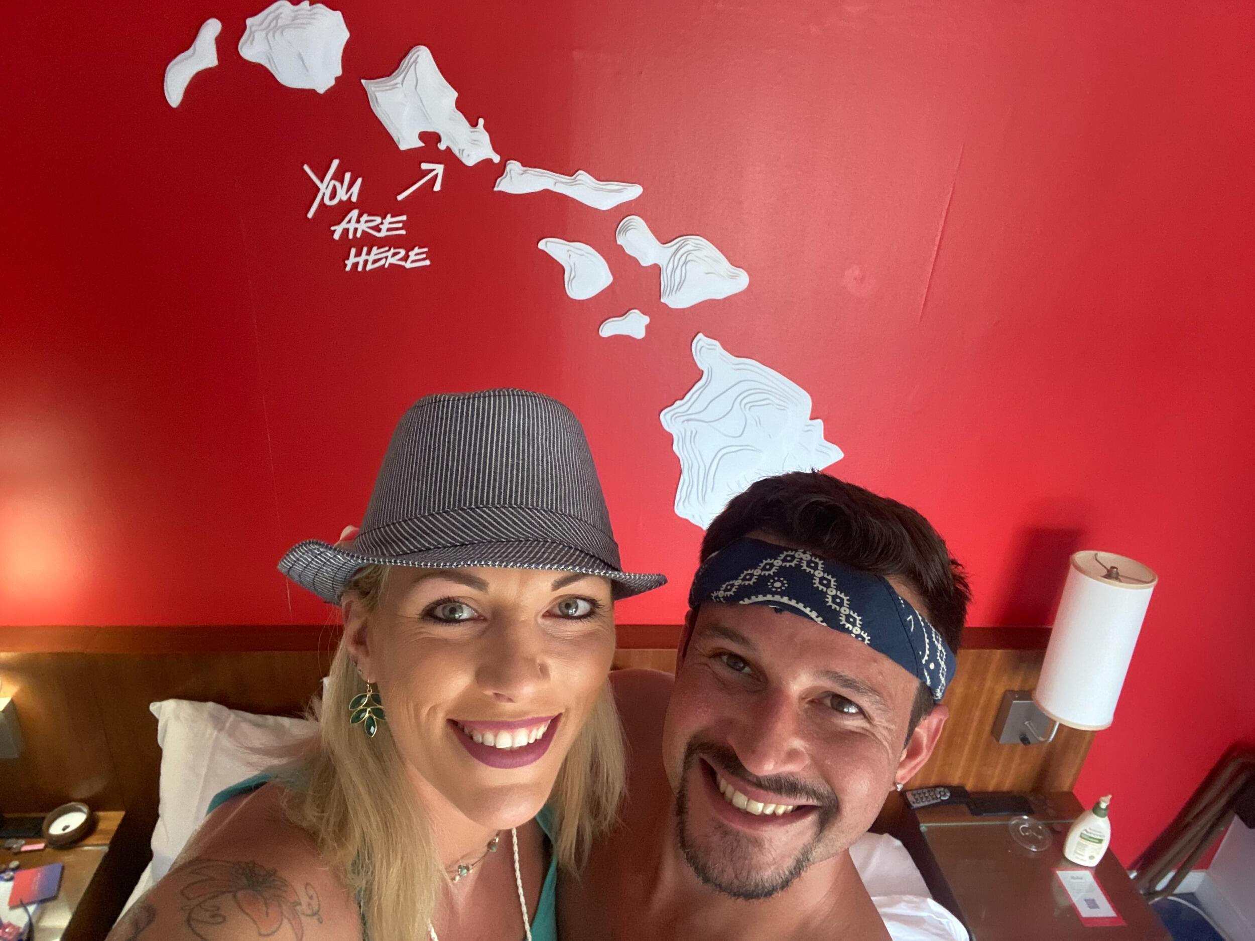 In case we forgot where we were at any point of our trip, the writing was on the wall!! Shortline Hotel Waikiki, Oahu
