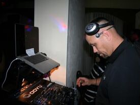 Dynamic Entertainment - DJ - Jacksonville, FL - Hero Gallery 1
