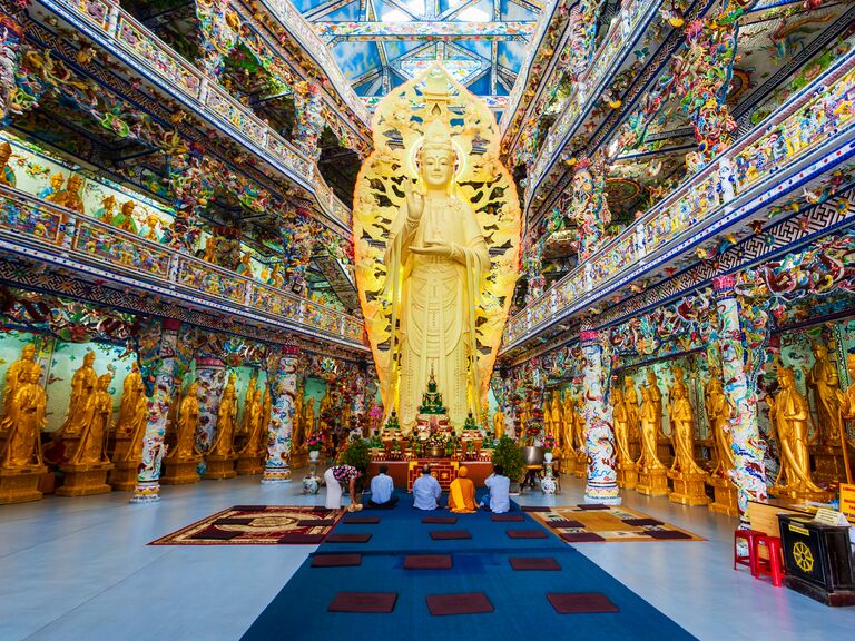 Linh Phuoc Pagoda or Ve Chai Pagoda is a buddhist dragon temple in Vietnam