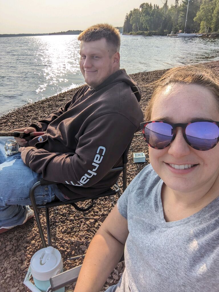 A weekend trip back to Grand Marais and the spot where Nate proposed. π₯°