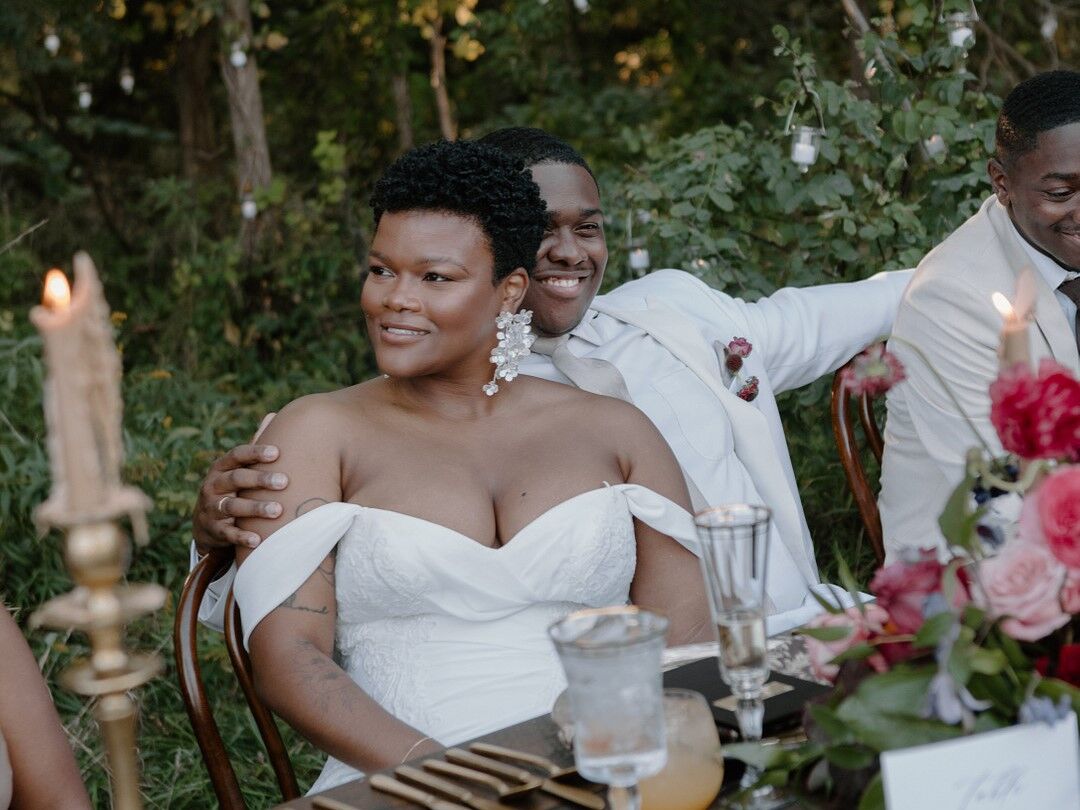 Bride with natural short curls