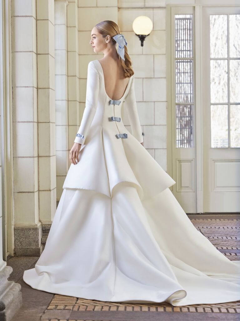 Top 10 Wedding Dresses with Bows on the Back