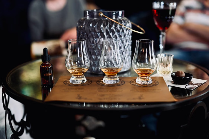 bachelor party ideas - whiskey tasting