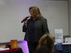 Brain Lady Speaker-Julie Anderson - Corporate Speaker - Grass Valley, CA - Hero Gallery 4