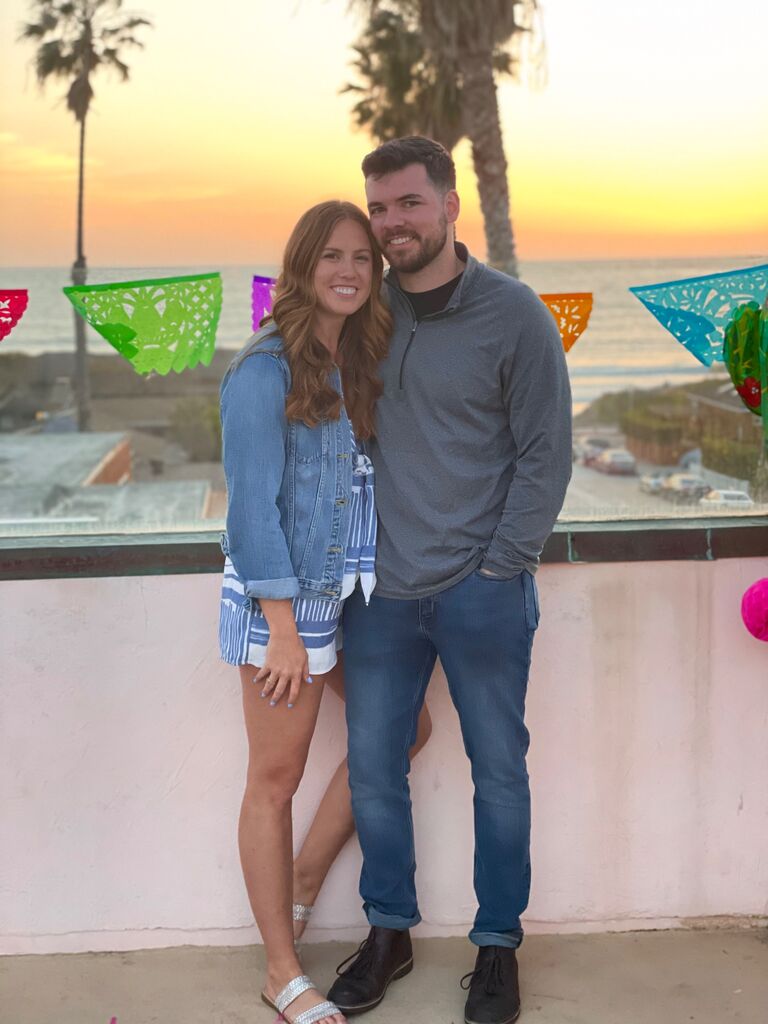 Kevin helped Gretchen and Finn move west to San Diego for her next contract and made their relationship official!