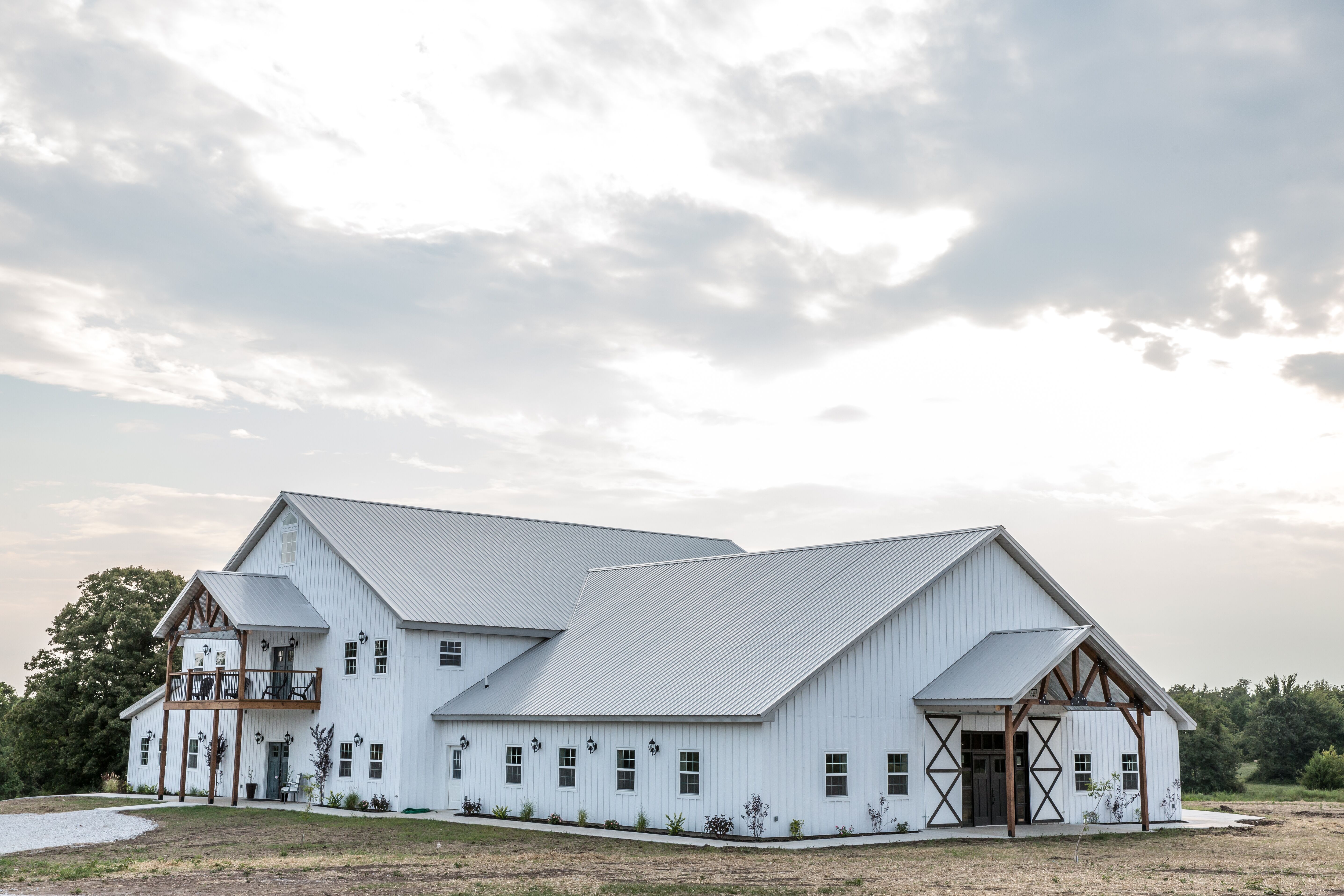 The Silver Spoon Barn Reception Venues Joplin  MO 