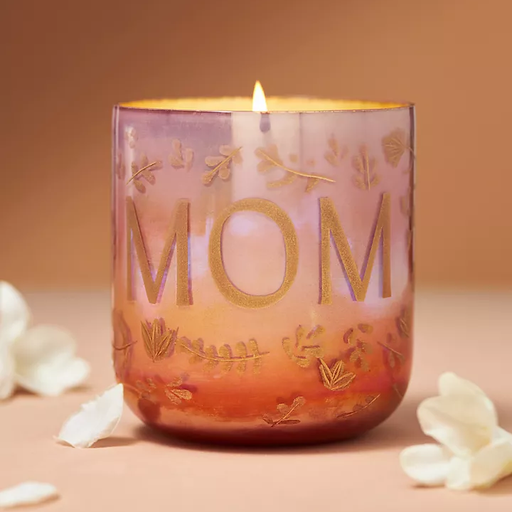 Candle with Mom in gold engraving