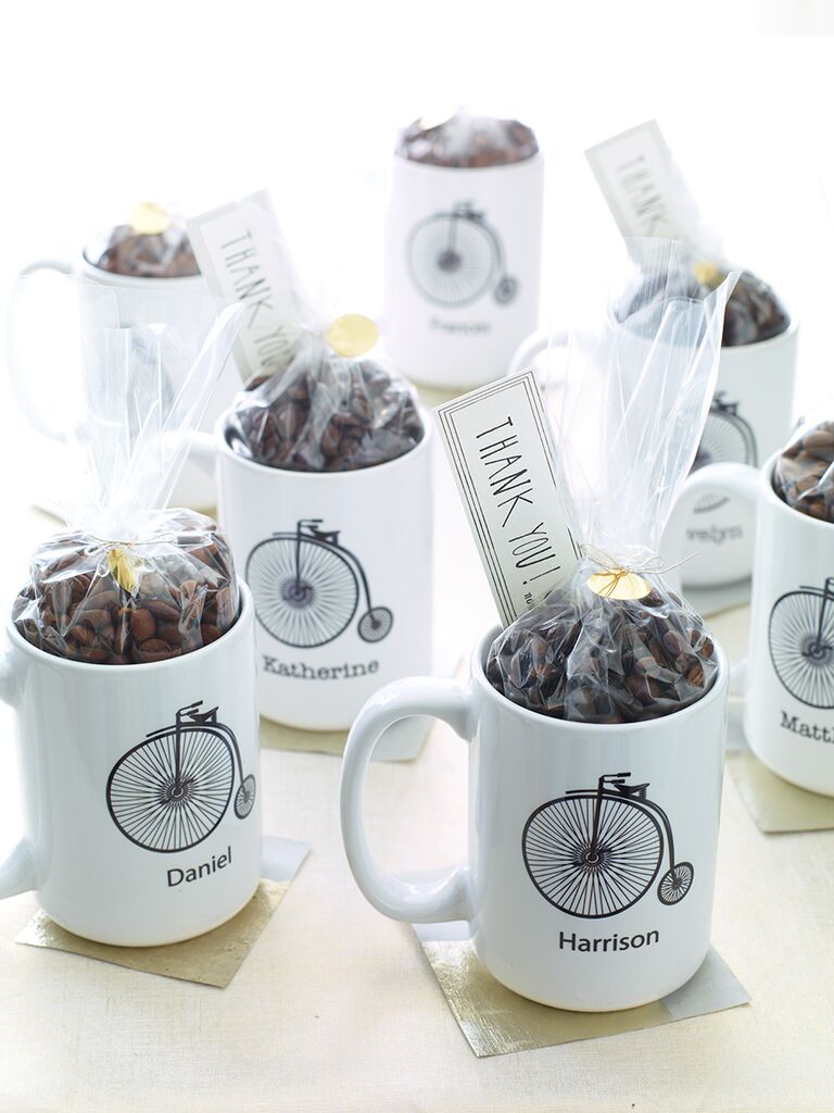 17 Edible Wedding Favors Your Guests Will Love