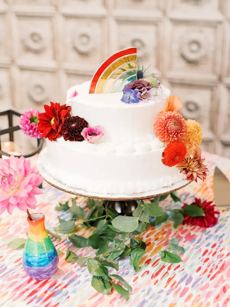 50 Wedding Cakes With Flowers That Create a Wow Moment