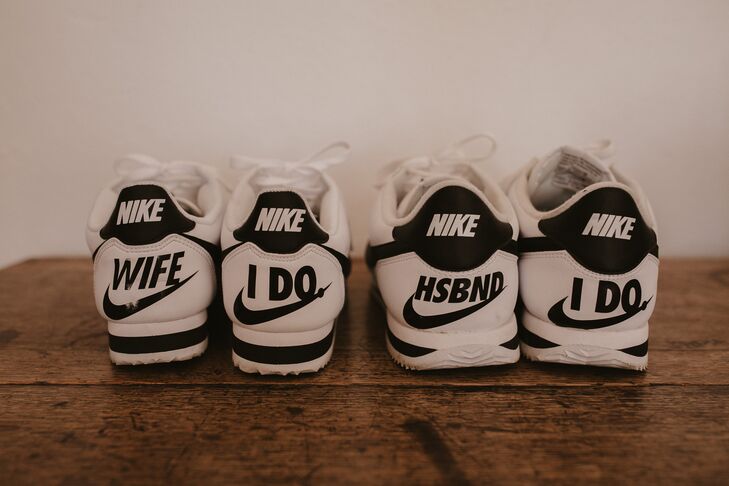 groom sneakers