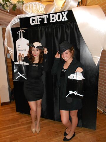 Gift Box Photo Booth - Photo Booth - Tucson, AZ - Hero Main