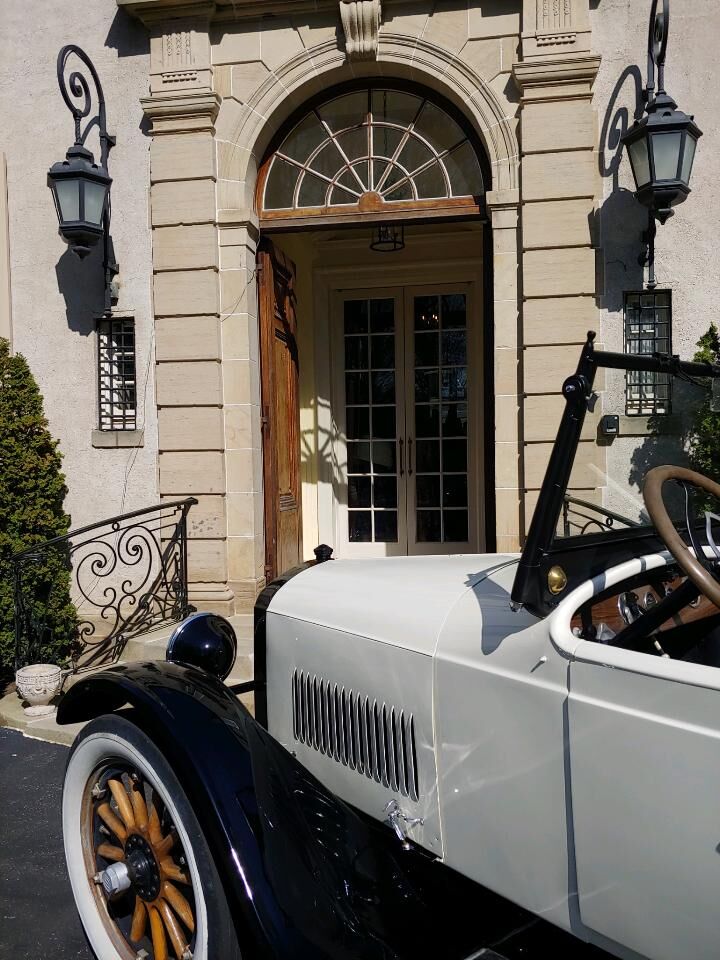 Newport Classic Car Tours | Newport, RI Transportation