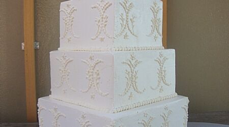 Classic Cakes Wedding Cakes The Knot