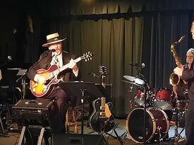 Country/Jazz Singer & Band Leader  Mike Faast - Swing Band - Bow, WA - Hero Gallery 1