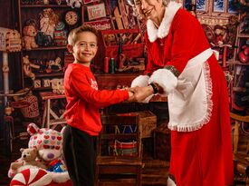 Mrs. Claus - Santa Claus - Albuquerque, NM - Hero Gallery 3