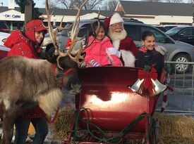 Mr. & Mrs. Claus - Santa Claus - Stillwater, MN - Hero Gallery 4