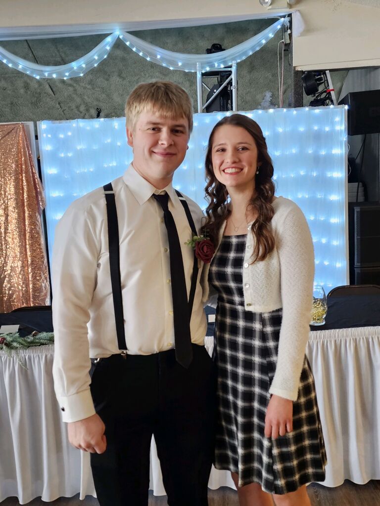 Cousin wedding fun