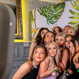 Angie D Entertainment & Photo Booths  (ADE), profile image