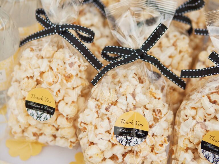 What Are Some Good Destination Wedding Favors