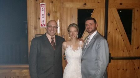 Rustic Country Wedding – Dr. Stephan J. Smith • Wedding Officiant