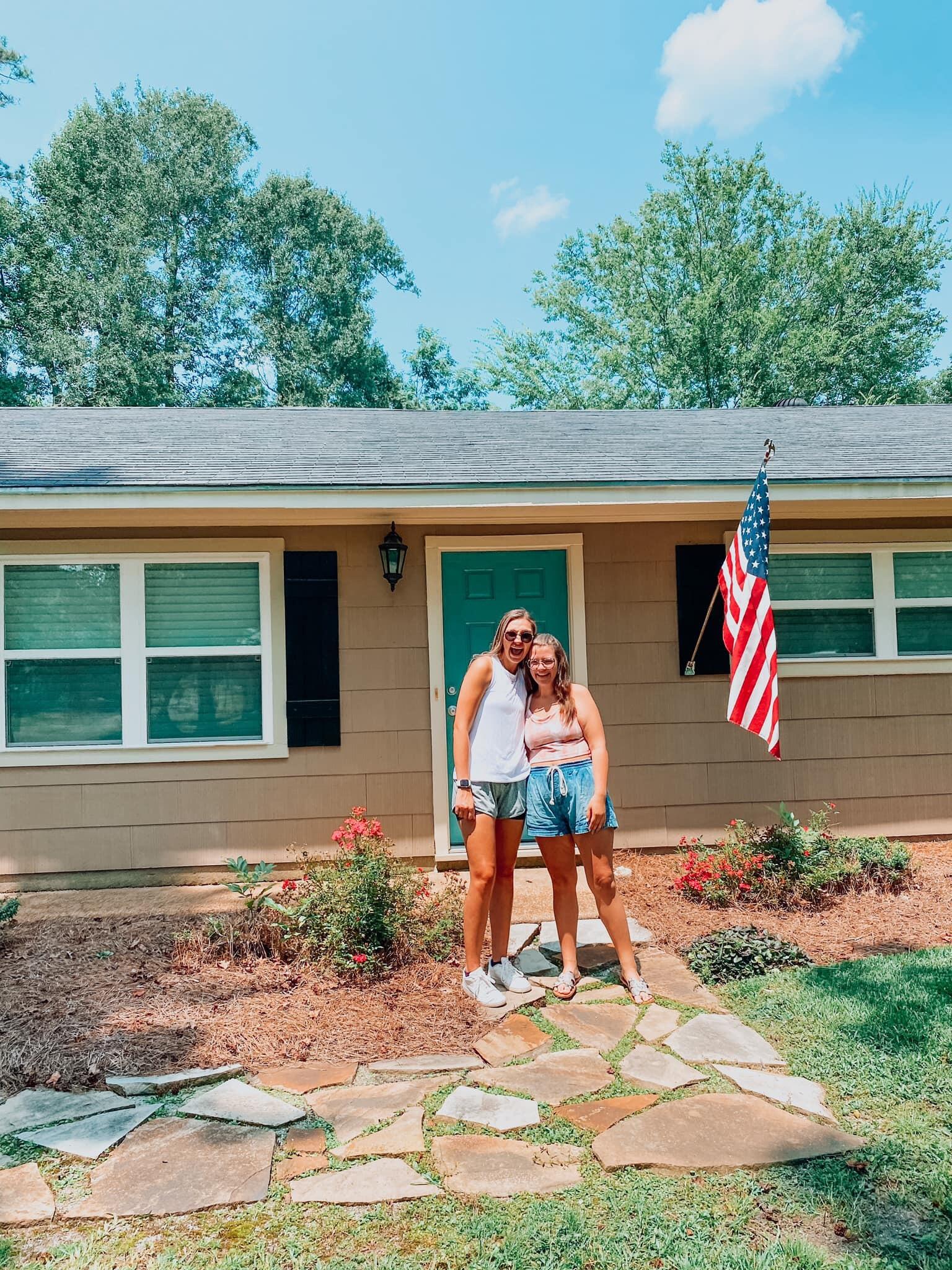 We became homeowners!!